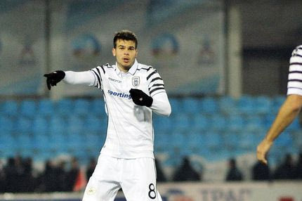 “Σφαίρα” ο Χαρίσης στον Πετράκη