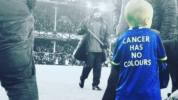 Ο 5χρονος φαν που ΣΥΓΚΛΟΝΙΣΕ ξανά όλο το Νησί