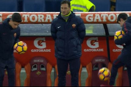 “Σκόραρε” στο ημίχρονο μαζί με ball boy ο Τότι!