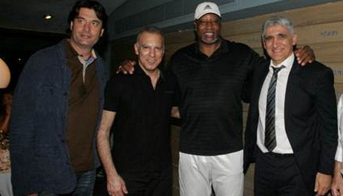 Ο Γκάλης και οι φίλοι του