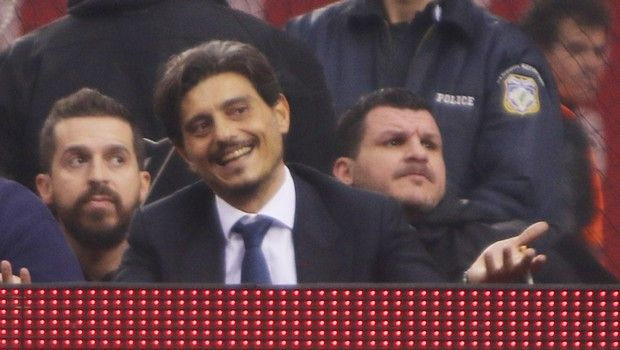 Το τσιγάρο της… νίκης του Γιαννακόπουλου στο ΣΕΦ