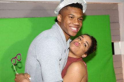 Η Πρωτοχρονιά του ερωτευμένου Αντετοκούνμπο