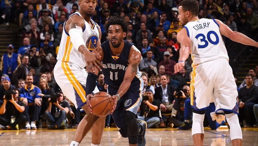 Τρίποντο με το κιάλι έψαχναν οι Γουόριορς στο κάζο της χρονιάς!