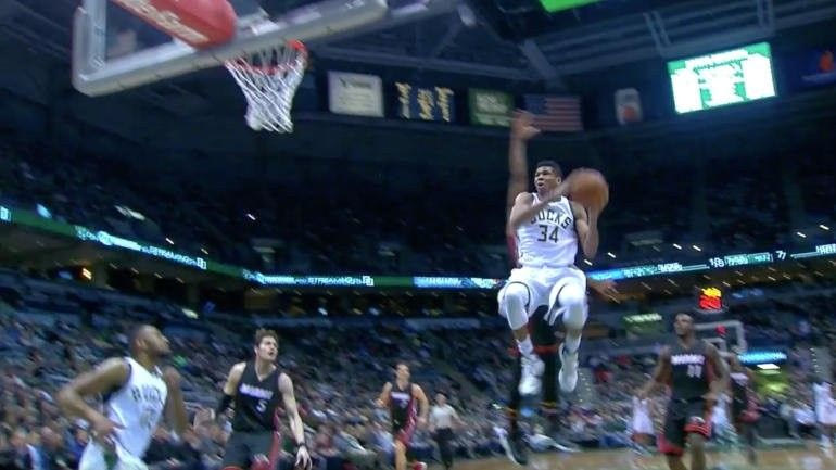 Ασύλληπτο κάρφωμα ο Giannis!