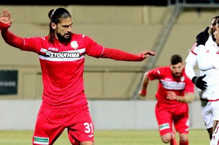 Ο Μάνταλος τύλιξε Σεμπά και Λισγάρα σε μία κόλλα χαρτί