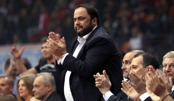 Στο ΣΕΦ ο Μαρινάκης παρέα με τον γιο του