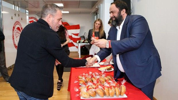 Λίστα με στόπερ στα χέρια του -δύσπιστου- Μπέντο