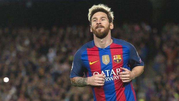 Βάνδαλοι έκοψαν στα δύο το άγαλμα του Μέσι!