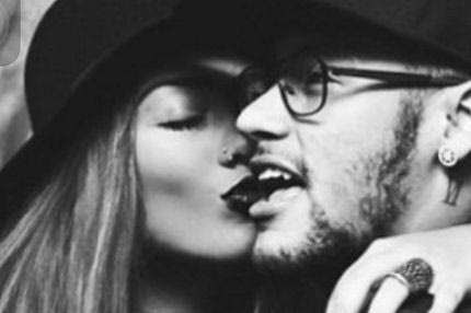 Τι ακριβώς κάνει ο Νεϊμάρ με την αδερφή του;