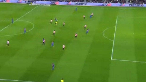 Το ακυρωθέν γκολ του Σουάρες που έκανε το “Camp Nou” να βράζει!