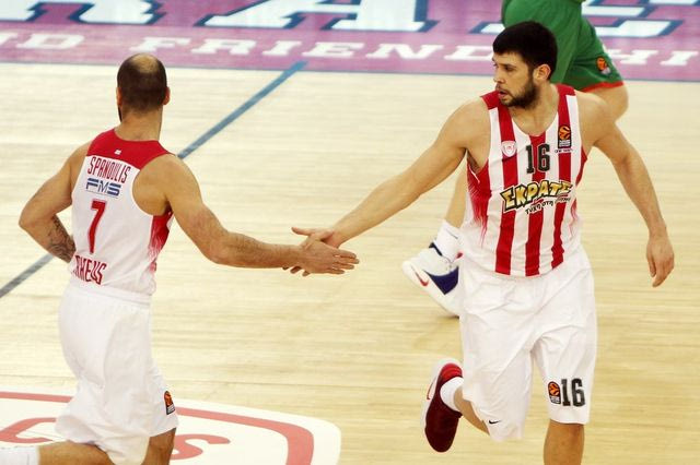 Το τάιμ άουτ έφερε το θρίαμβο του Ολυμπιακού!