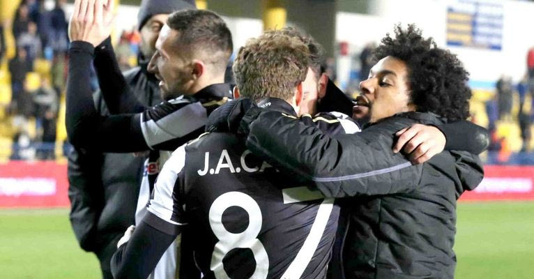 “Και ποτέ να μη τα παρατάς”