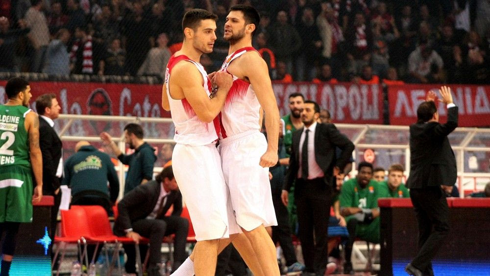 Με αυτό το κάρφωμα “καθάρισε” ο Παπαπέτρου!