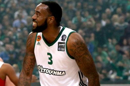 Παρών ο Ρίβερς στις μεγάλες μάχες με την Φενέρμπαχτσε