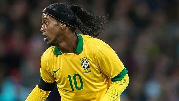 Ο Ροναλντίνιο υποκλίθηκε σε Κ.Ρονάλντο και Ρανιέρι!