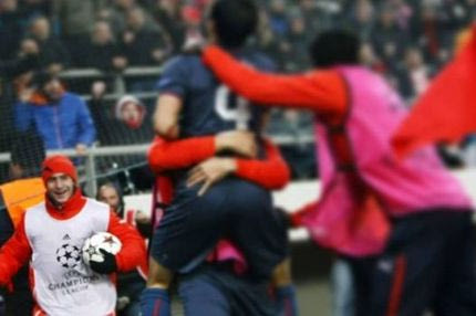 Όταν ο Μανθάτης ως ball boy, πανηγύριζε έξαλλα το γκολ του Σαβιόλα