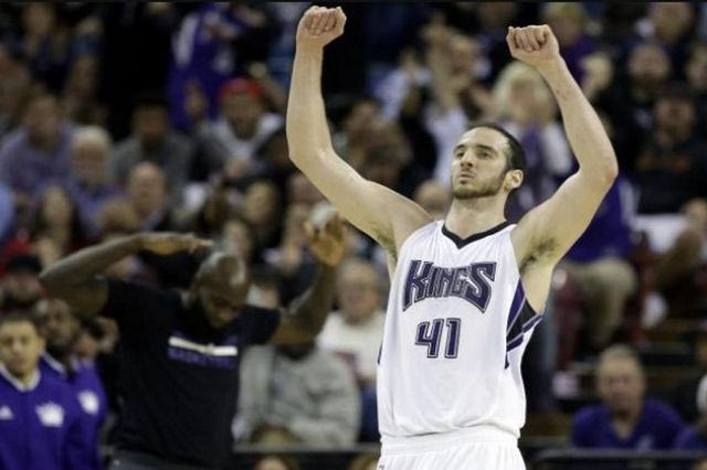 Συγκλονιστικός Κάρι, “σκέπασε” τα καλάθια ο Κουφός