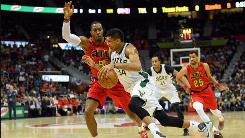 Το σόου του Giannis κόντρα στους Hawks