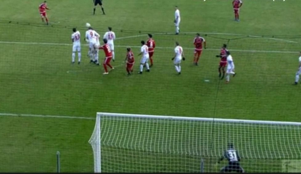 Γκολ με καραμπόλα στο κεφάλι του Παπαδόπουλου η Ίνγκολσταντ