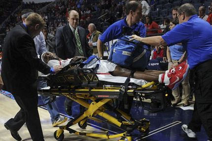 Παίκτης λιποθύμησε την ώρα του τάιμ άουτ