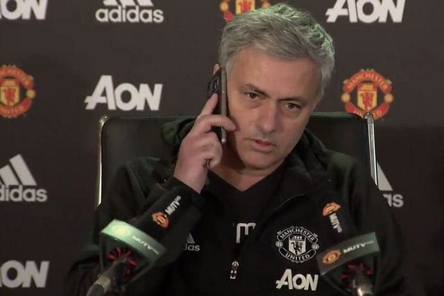 “Σόου” Μουρίνιο στη συνέντευξη ενόψει Λίβερπουλ!