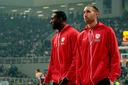 Χωρίς Λοτζέσκι με Ούνιξ Καζάν