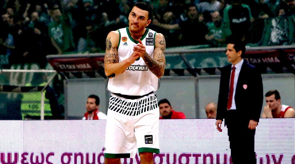 Mάικ Τζέιμς ο… ποδοσφαιρόφιλος