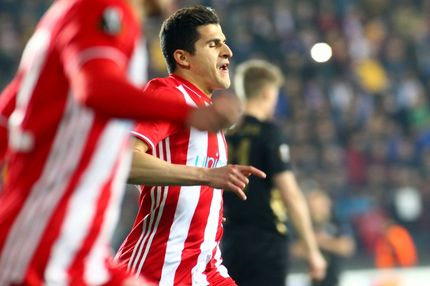 Στα… κατακόκκινα ο Ολυμπιακός