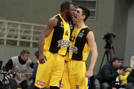 Γύρισε από την κόλαση του -16 η ΑΕΚ