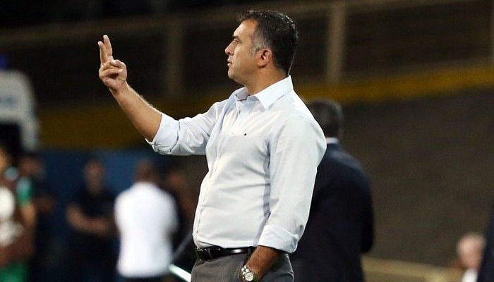 Δυο και δυο κι άλλα δυο…