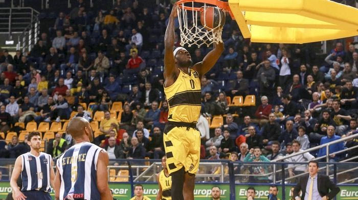 Σόου και κατοστάρα ο Άρης, σπουδαία νίκη τα Τρίκαλα