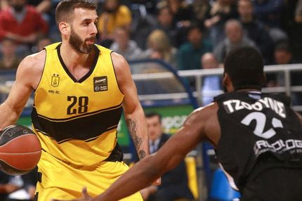 “Φωτιά” στην άμυνα ο Άρης