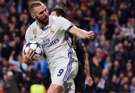 Ο Μπενζεμά ξέρει να… τρώει επιθετικούς!