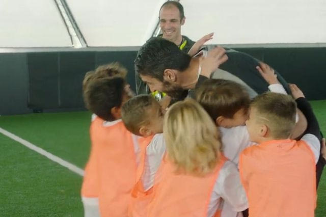 Ο Μπουφόν έκανε ΟΛΑ τα παιδιά να γίνουν τερματοφύλακες με μια κίνηση