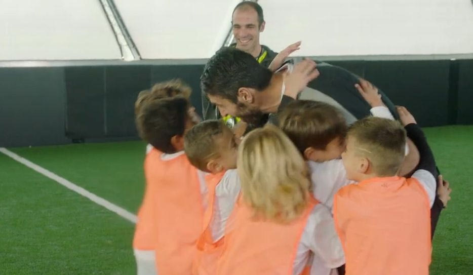 Ο Μπουφόν έκανε ΟΛΑ τα παιδιά να γίνουν τερματοφύλακες με μια κίνηση