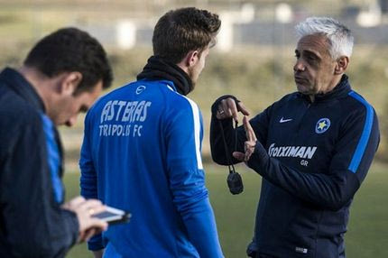 Βρήκε προπονητή για… όσο πάει ο Αστέρας