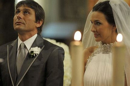 Η μόνη που έχει παράπονα από τον Κόντε είναι η γυναίκα του!