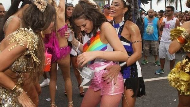 Το twerking της κυρίας Νεϊμάρ “έβαλε φωτιά” στο Καρναβάλι