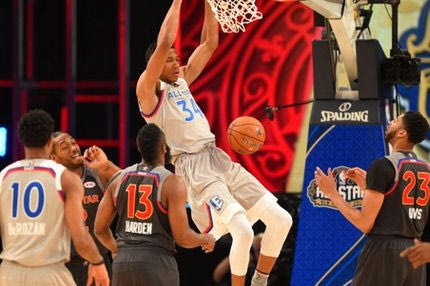 Αποθέωσε Αντετοκούνμπο ο Τσίπρας