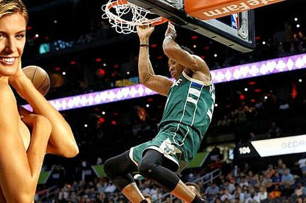 Μετά την topless φωτογράφιση… πήγε να δει Αντετοκούνμπο η Μπουσάρ