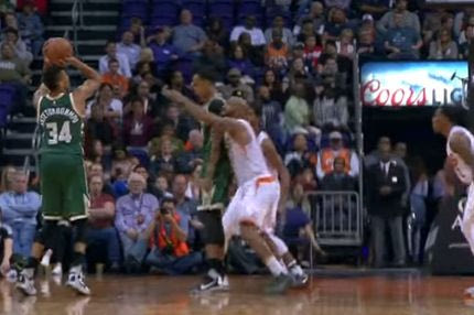 Το σόου του Γιάννη στο Φοίνιξ