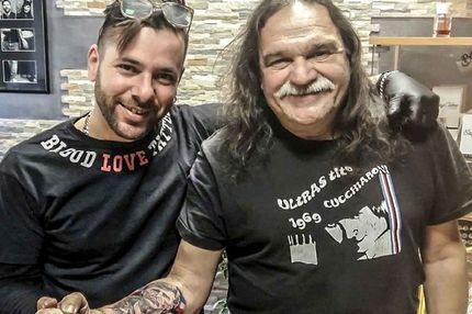 Τον έκανε τατουάζ επειδή είπε “όχι” στην “αιώνια αντίπαλο”