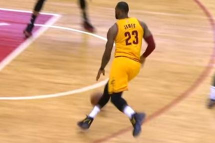 Τα βήματα του “Βασιλιά” παραλίγο να μετατρέψουν το ματς σε… πόλεμο!