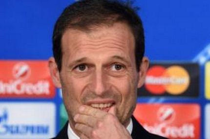 Ο Αλέγκρι ροκανίζει την καρέκλα του Βενγκέρ