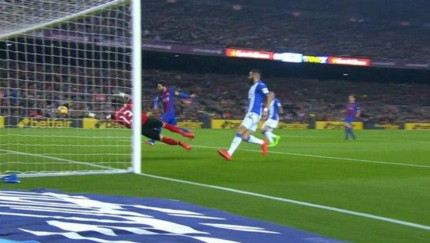 O Μέσι ξέφυγε από τον Σιόβα και… 1-0 για την Μπαρτσελόνα!