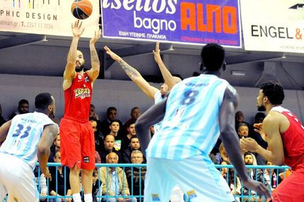 Η αστοχία δεν φρέναρε τον Ολυμπιακό