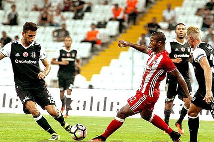 Στην Μπεσίκτας είχαν ξεχωρίσει Μανθάτη και Ρέτσο!