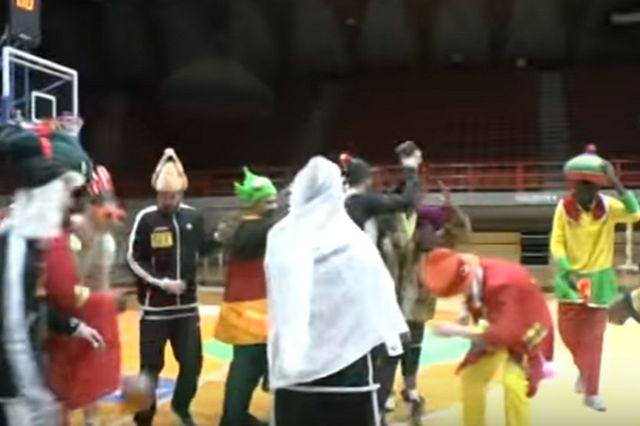 Προπόνηση με… αποκριάτικες στολές και Jobi Joba