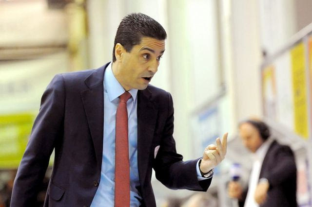 Ο Σφαιρόπουλος έβγαλε το καπέλο στους Ροδίτες