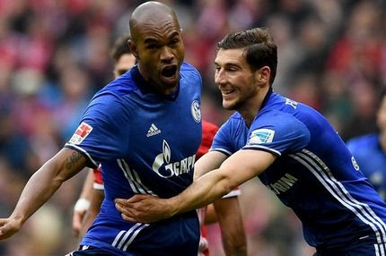 Όρθια με Μπάγερν η Σάλκε, έστειλε μήνυμα στον ΠΑΟΚ